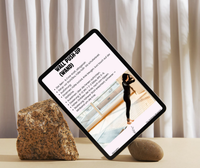 Tablet mit Celestro MamaFit+ – Übung „Wall Push-up (Wand)“ mit Fotoanleitung; sanftes Home-Workout für die Rückbildung.